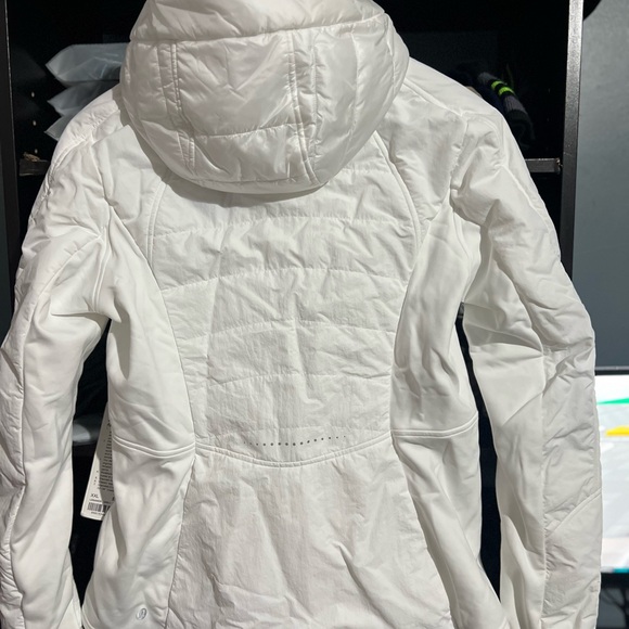 Lululemon Another mile jacket - Picture 6 of 8
